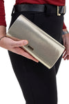 Coveri SERA0998 goldene Clutch mit laminiertem Effekt und starrer Klappe