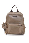Taupefarbener Rucksack mit Teddybär-Anhänger und verstellbaren Schultergurten Naj-Oleari 61801/BOBA13