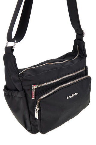 Schwarze Tasche mit mehreren Reißverschlüssen und verstellbarem Schulterriemen Me & me spa 8059