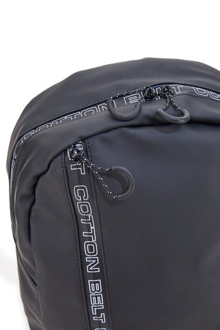 Schwarzer Rucksack mit verstellbaren Schultergurten Baumwollgurt K19-017-B051