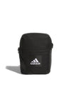 Schwarze Tasche mit ihren Adidas Organizer Essentials