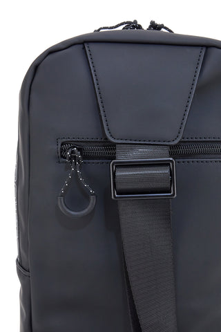 Schwarze Tasche mit verstellbarem Schultergurt Baumwollgürtel K19-017-B059