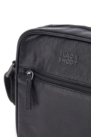 Borsello a tracolla nero compatto con zip frontale Black Shoot BS2355/T