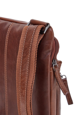 Borsello in pelle marrone compatto con doppia zip Black Shoot BS2660/T