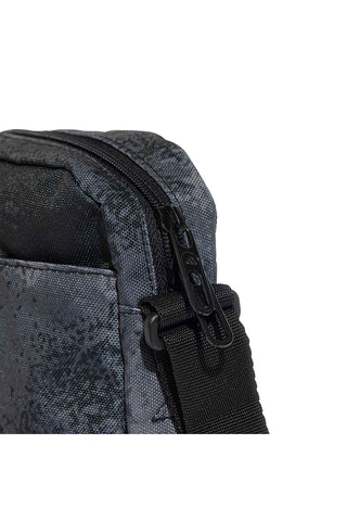 Adidas LIN G ORG Schultertasche mit Washed-Effekt, schwarz