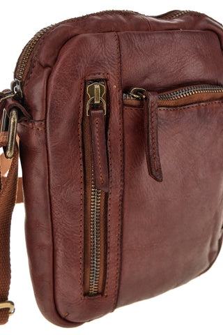 Borsa a tracolla cognac con tasche con zip Black shoot CLASS WYP002