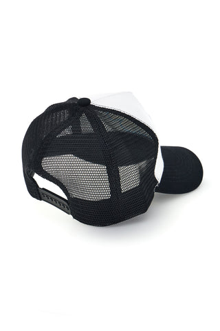 Cappellino Bianco e Nero con Rete e Scritta 