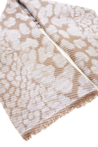 Beiger Schal mit Animal-Print Gianmarco Venturi CLASS 65470