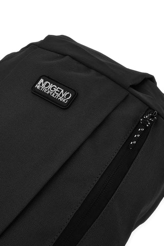 Zaino nero con tasche zip Indigeno metropolitano PITTBAC001-B