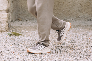 Sneakers nere con zip laterale e zeppa interna Mariella burani 52590C1811
